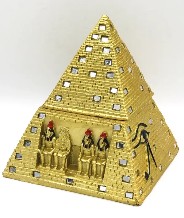 Pyramid Box